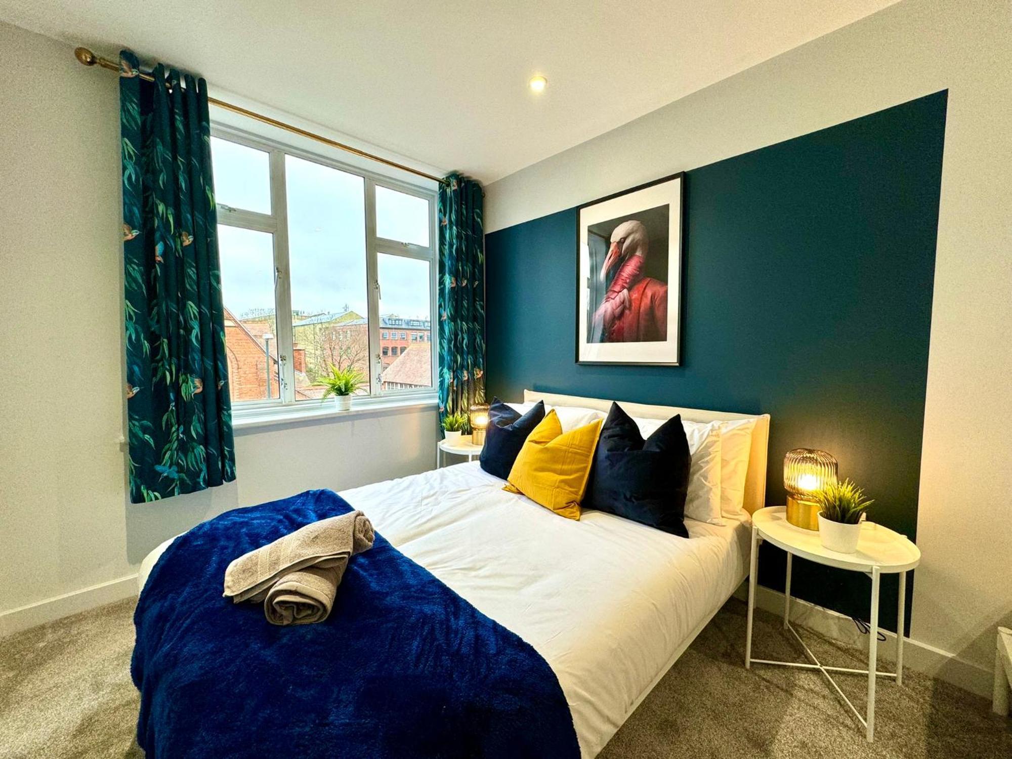 Amazing Large 3 Bedroom Apartment - Sleeps 8! ボーンマス エクステリア 写真