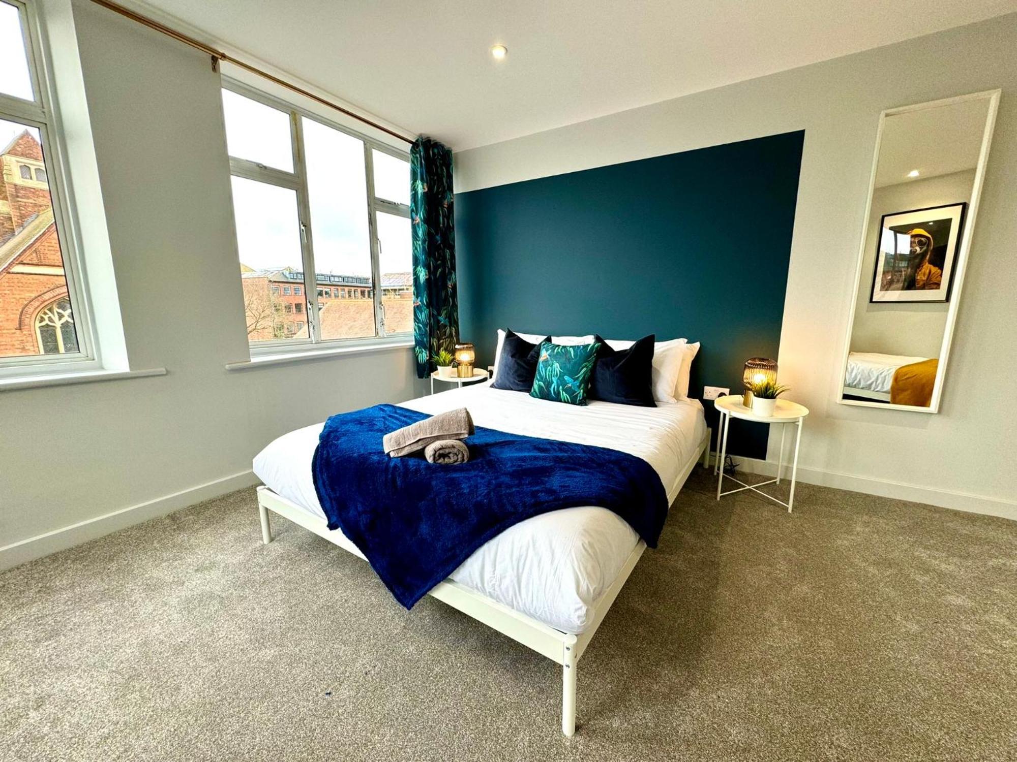 Amazing Large 3 Bedroom Apartment - Sleeps 8! ボーンマス エクステリア 写真