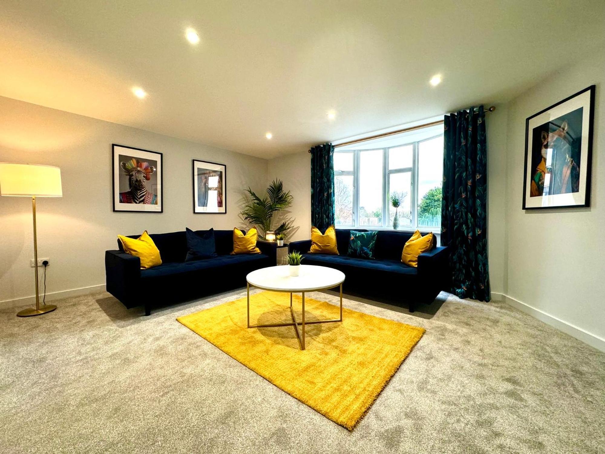 Amazing Large 3 Bedroom Apartment - Sleeps 8! ボーンマス エクステリア 写真