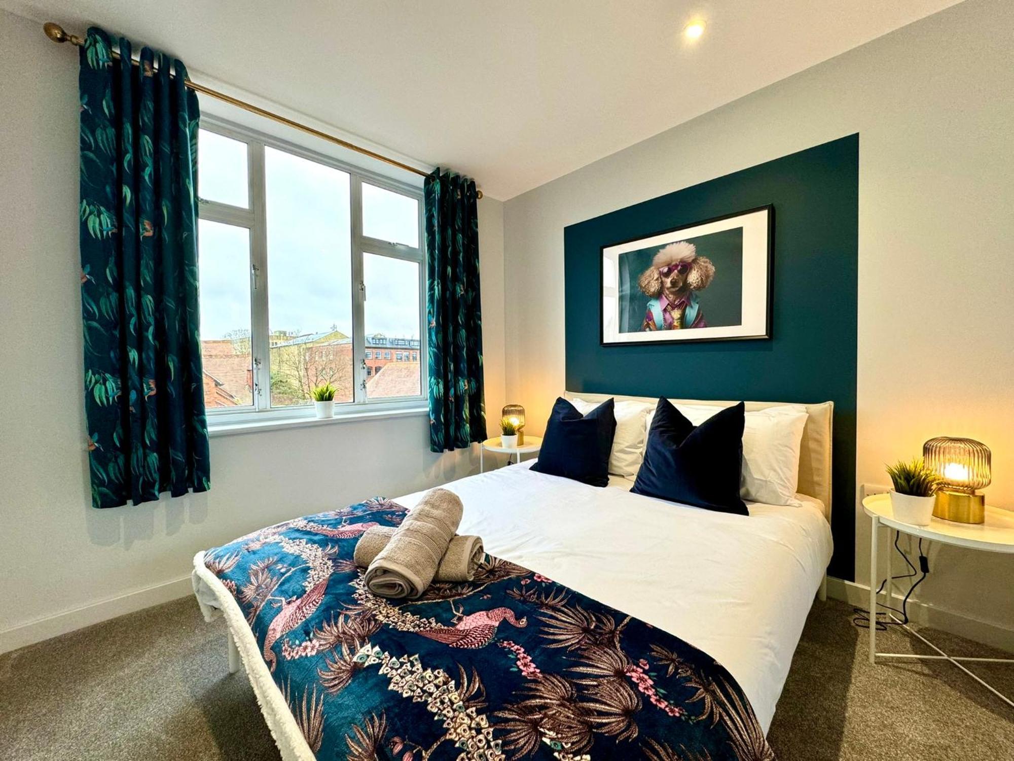 Amazing Large 3 Bedroom Apartment - Sleeps 8! ボーンマス エクステリア 写真